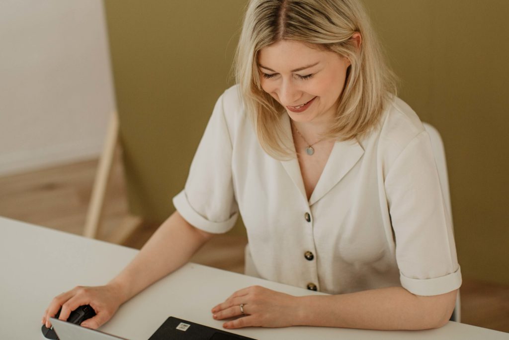 Die Zusammenarbeit mit Jasmin Schweiger findet online und digital statt.
